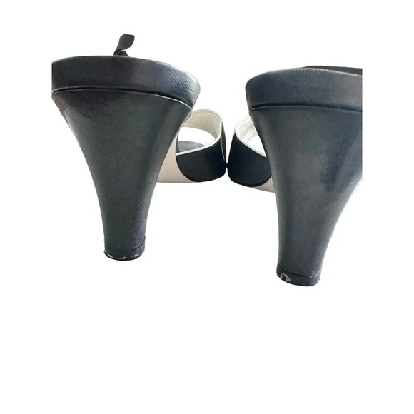 Gianni Bini Women's Dark Navy & Black Slip On Leather Heels Size 9M - Picture 6 of 9